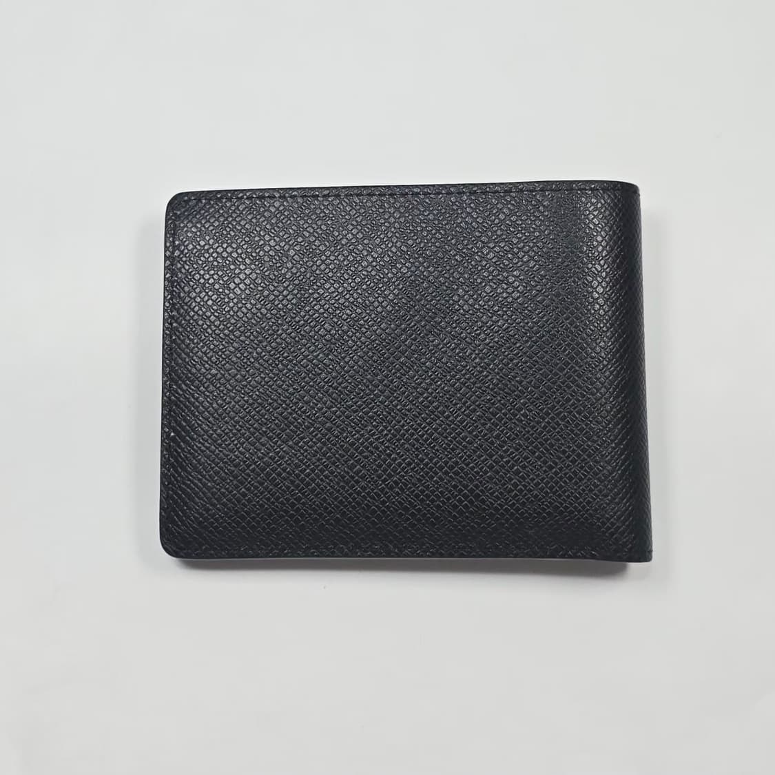 루이비통 멀티플 월렛 타이가 반지갑 상품이미지2