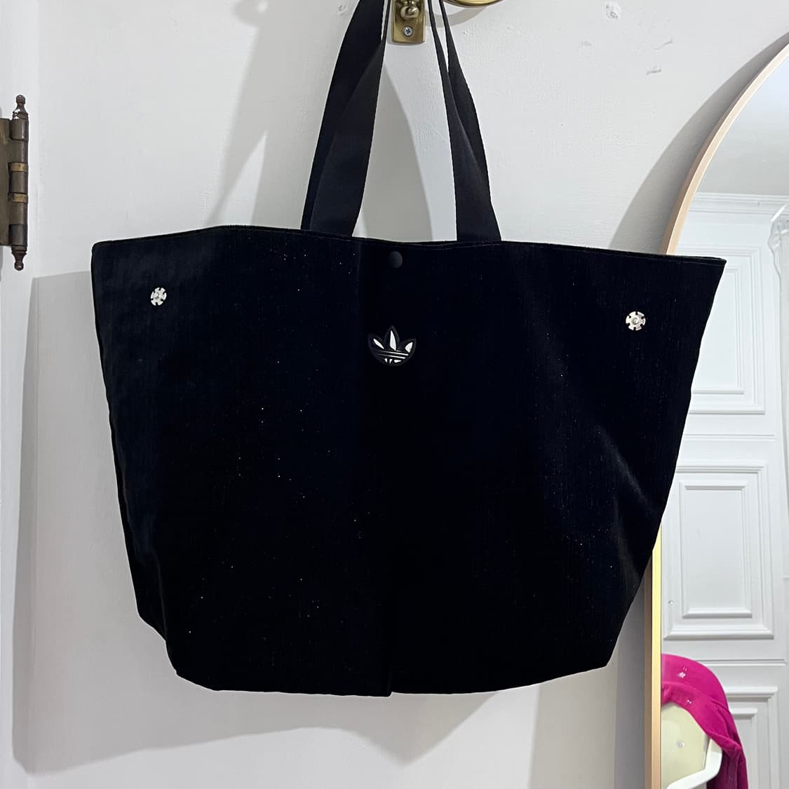 아디다스 글램 고스 벨벳 쇼퍼백 블랙(거의새상품/정품) 상품이미지1