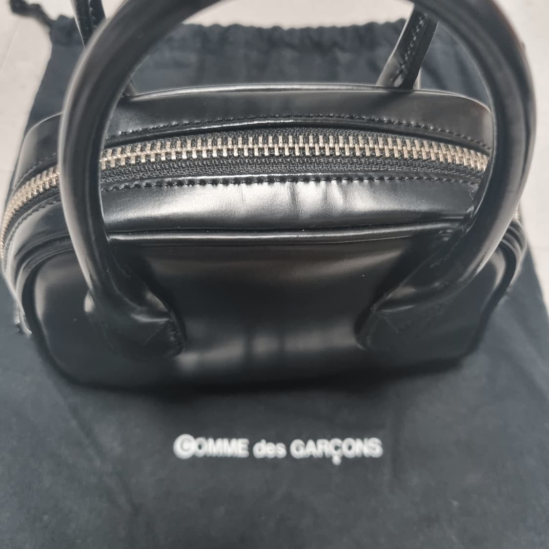 꼼데가르송 아오야마 라운드1호 상품이미지4