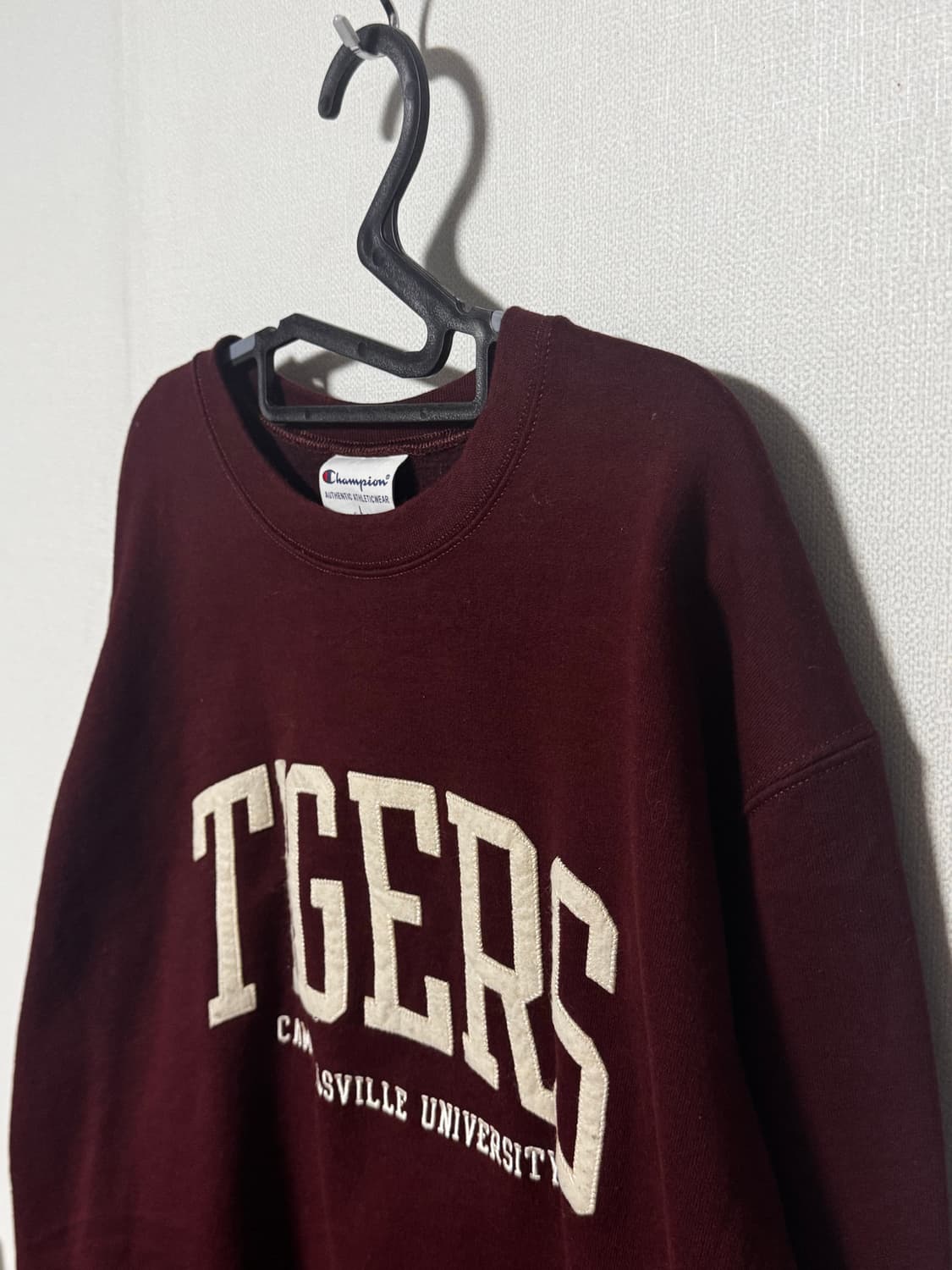 챔피온 버건디 Tigers 오버핏 맨투맨 상품이미지1