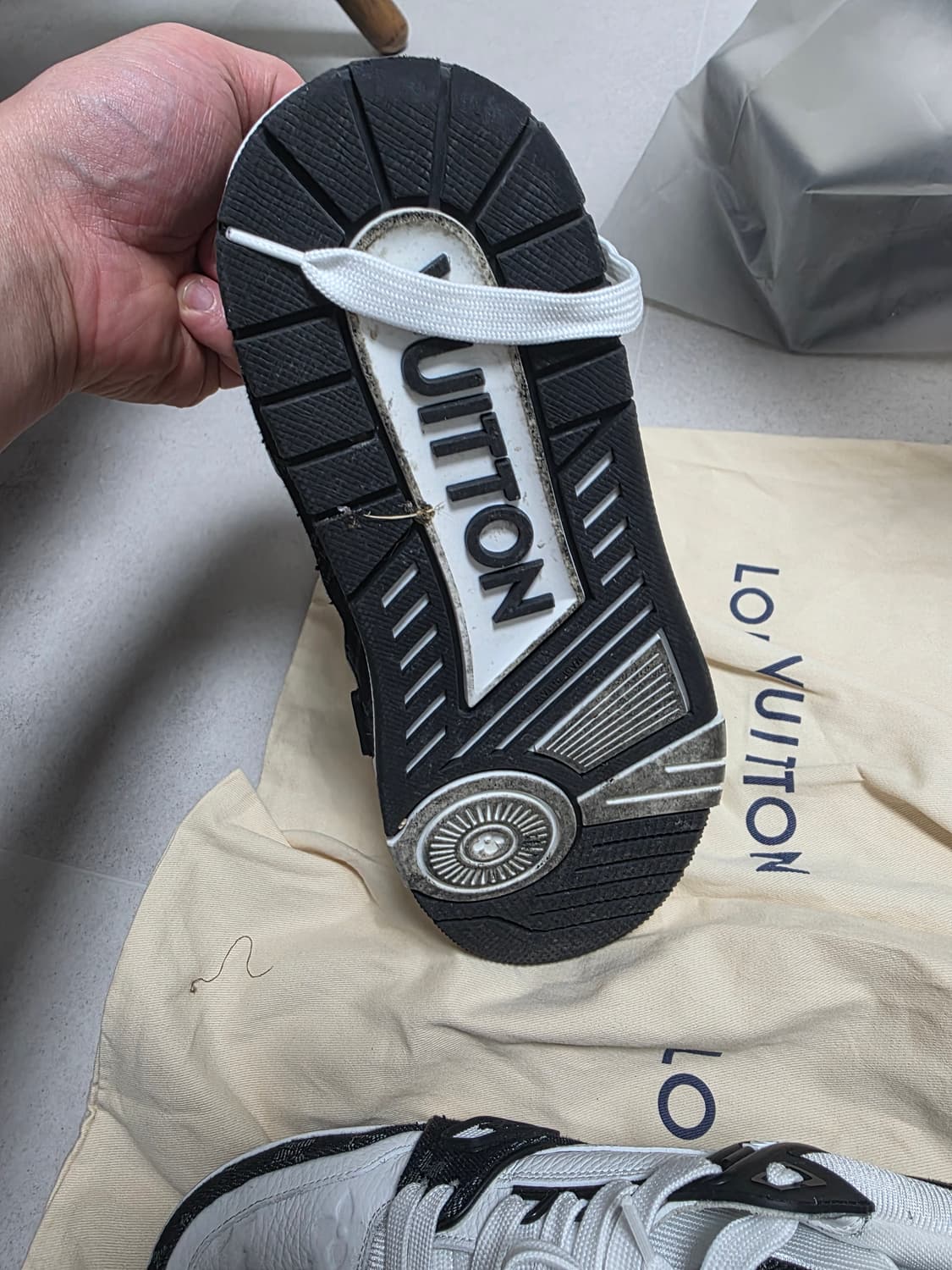 루이비통 트레이너 스니커즈 9사이즈 상품이미지5