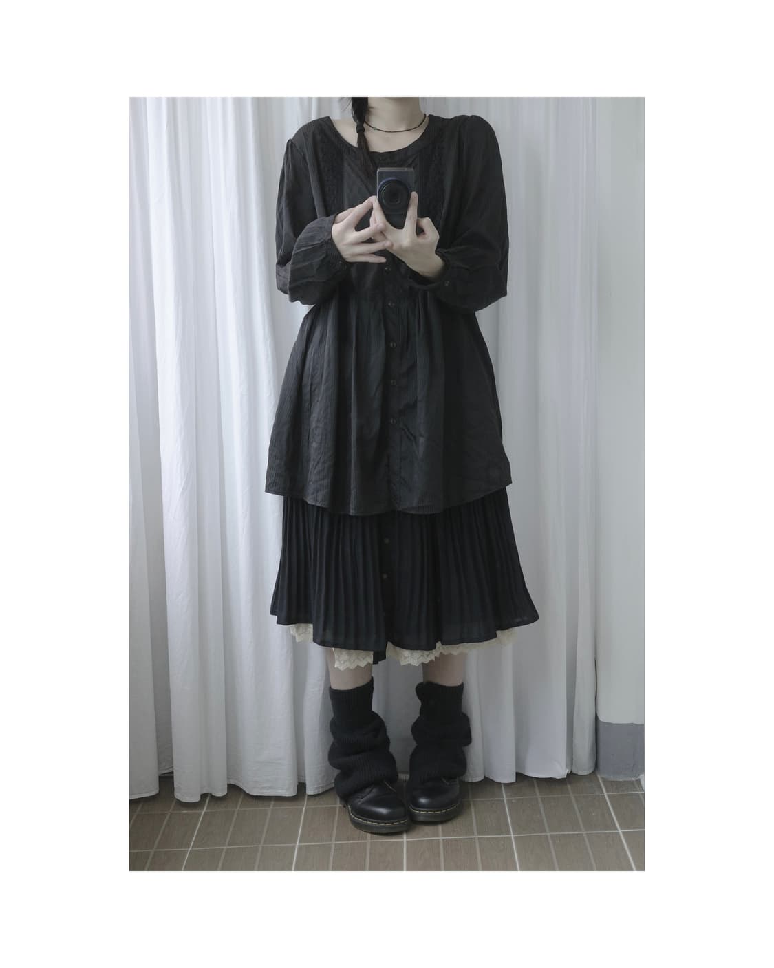 Black pintuck blouse  상품이미지4