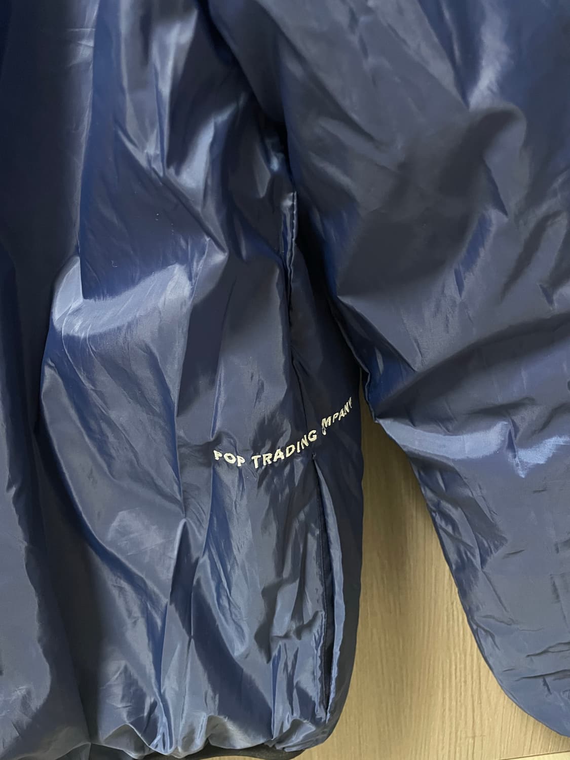 팝트레이딩컴퍼니 리버서블 퀄팅 패딩 블랙/블루 (S) 상품이미지10
