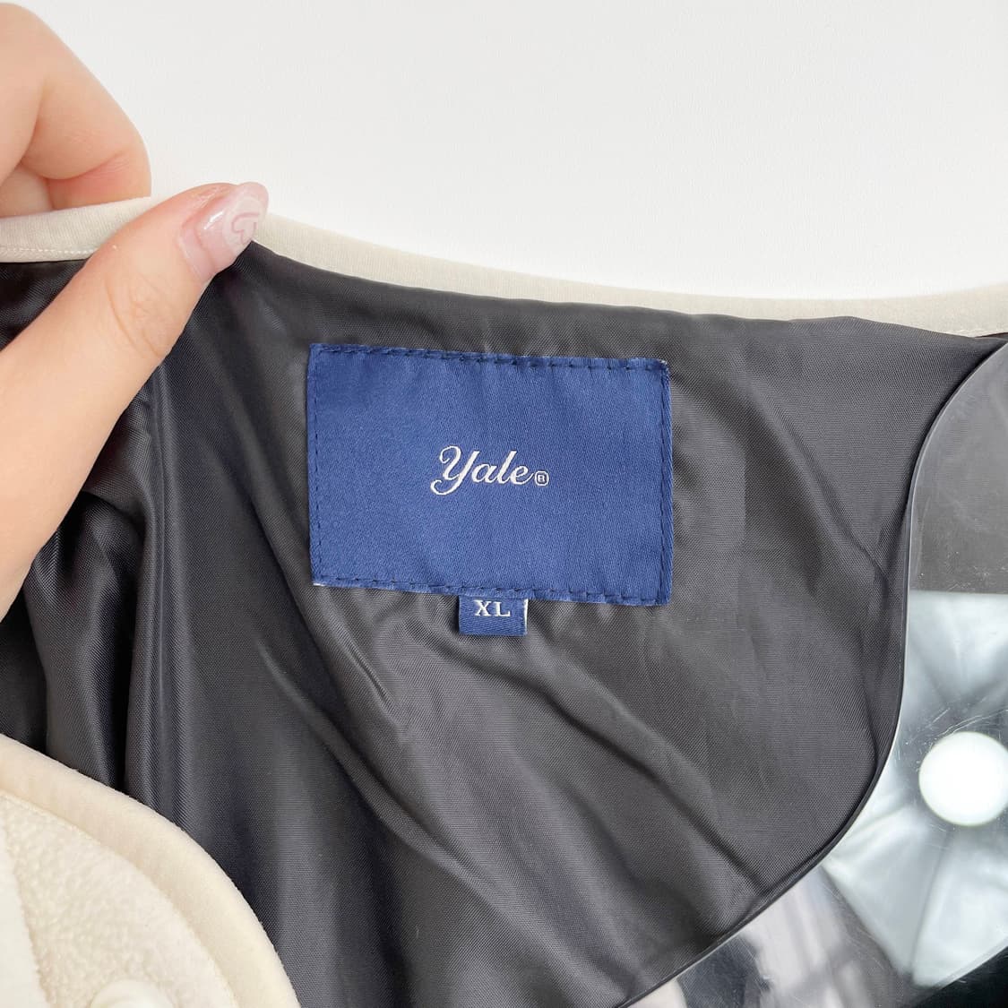 D2 예일(YALE) 헤리티지 댄 카라리스 보아 플리스 자켓 아이보리 X 상품이미지5