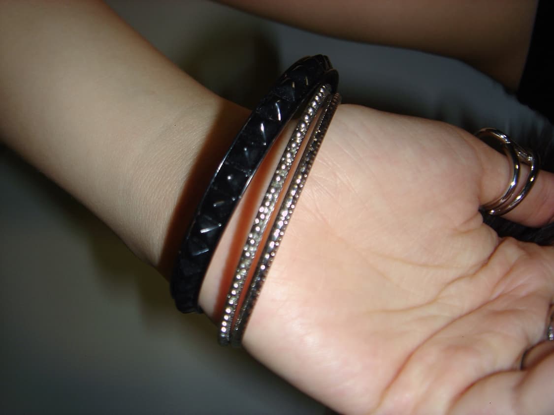 011 Black Stud Bangle 상품이미지3