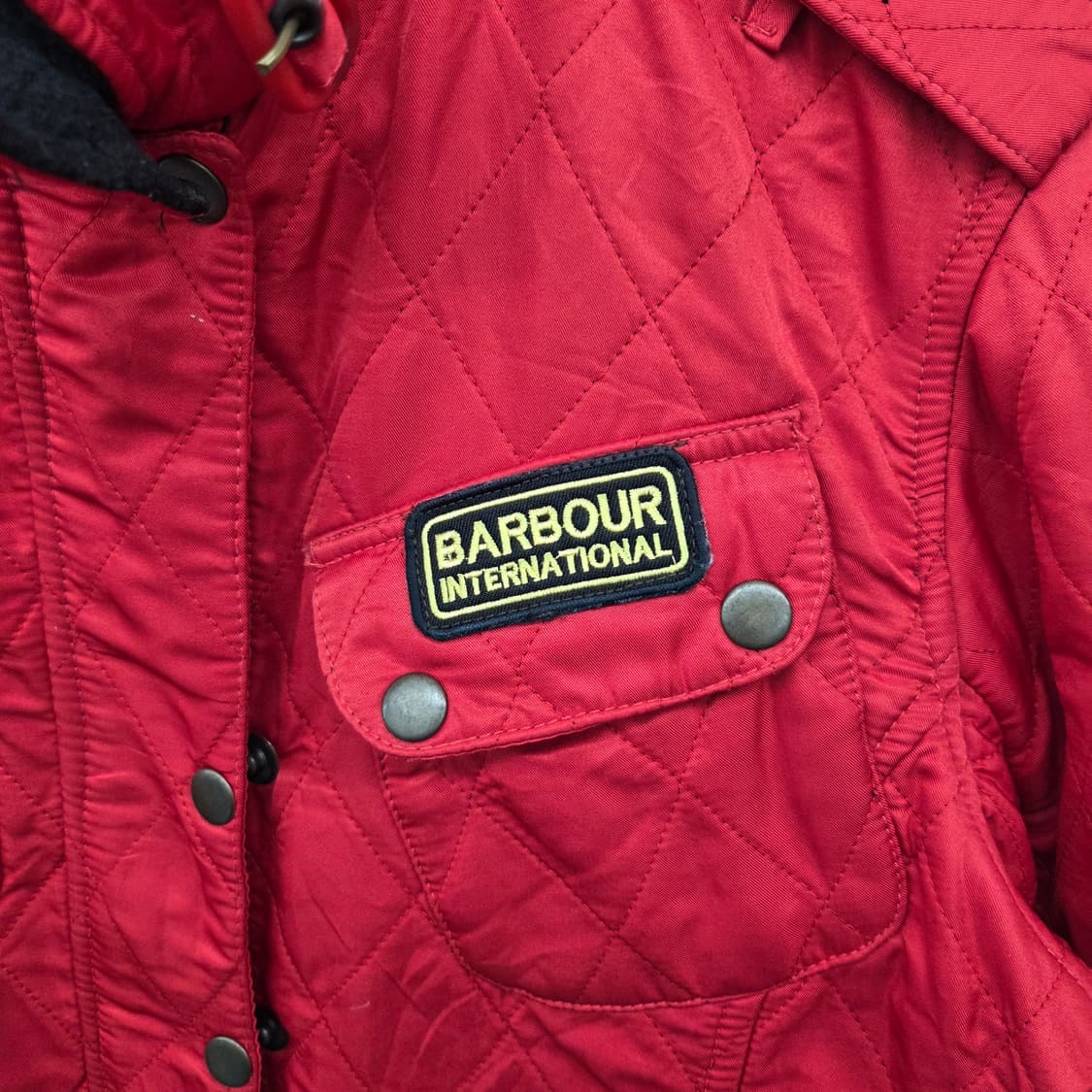 바버 인터네셔널 퀼팅 자켓 레드 남s 상품이미지3