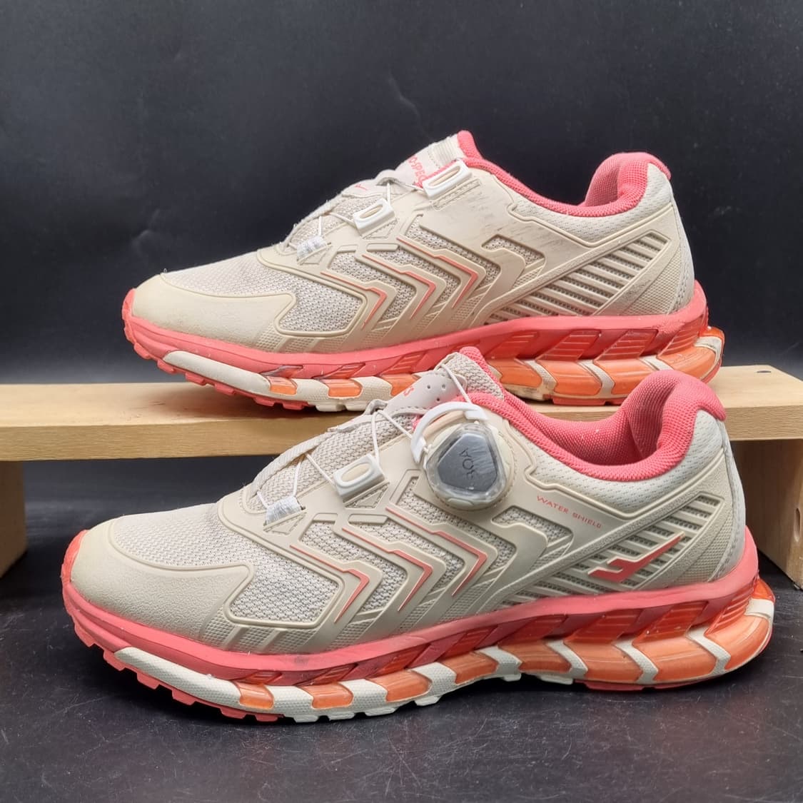 프로스펙스 다이얼 트레킹화 240 상품이미지1