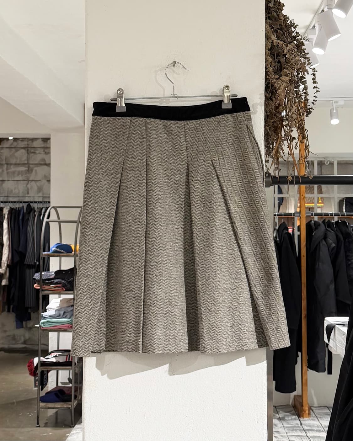 버버리 그레이 헤링본 울 플리츠 미디 스커트 상품이미지4