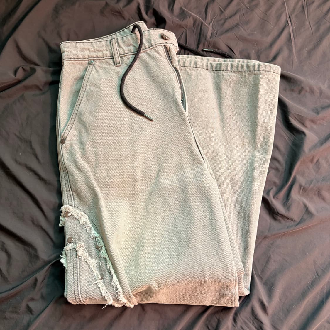  트래블 아플리케 데님 팬츠 블랙 상품이미지5