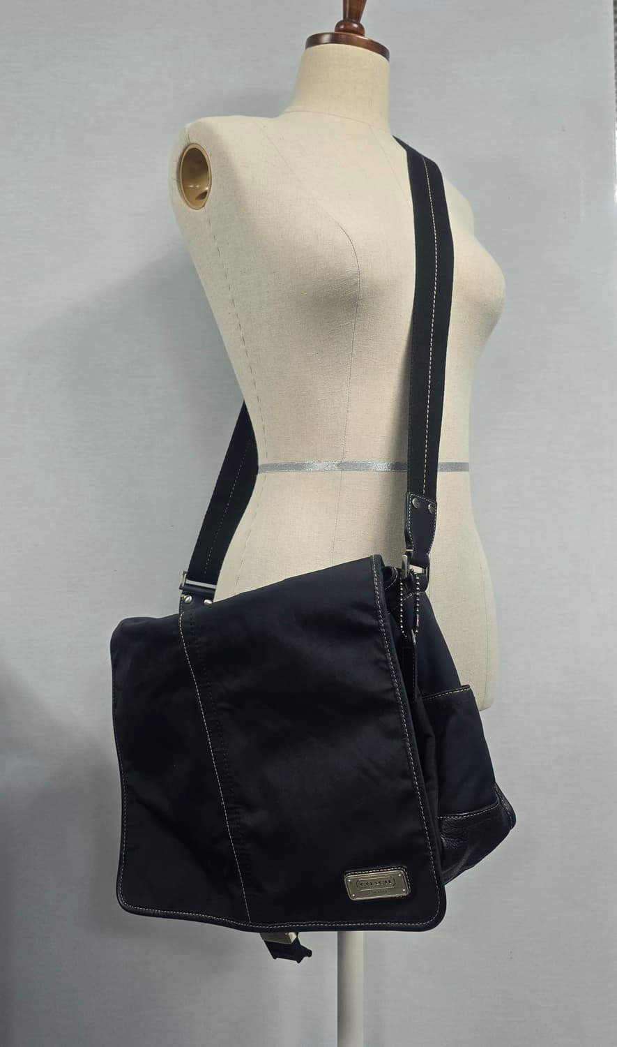 코치 바릭 나일론 맵 백 블랙 상품이미지2