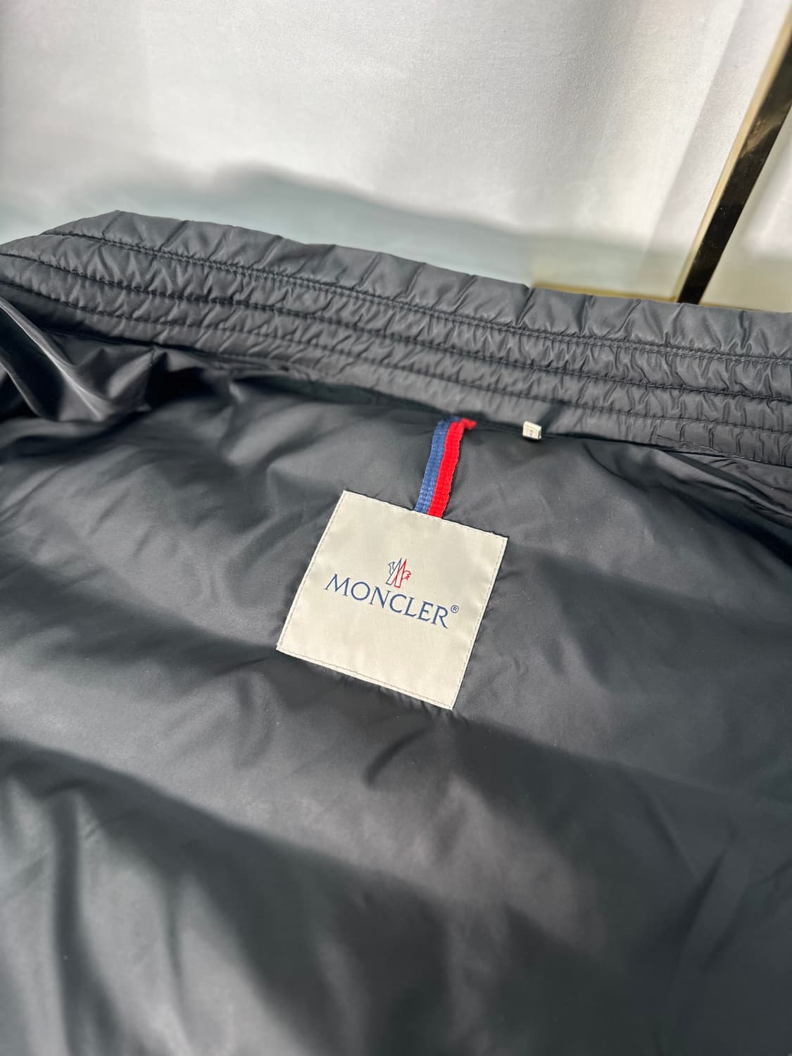 [정품]몽클레어 아미오 패딩자켓 상품이미지6