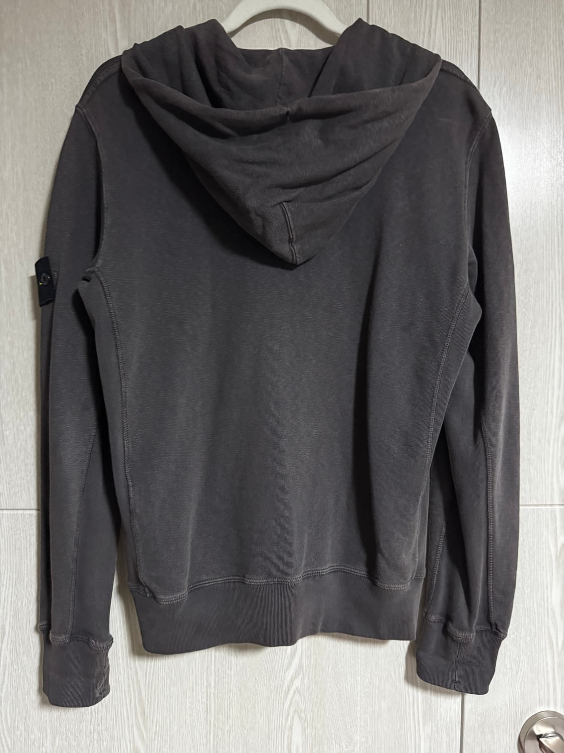 스톤아일랜드 후드집업 다크그레이 상품이미지3