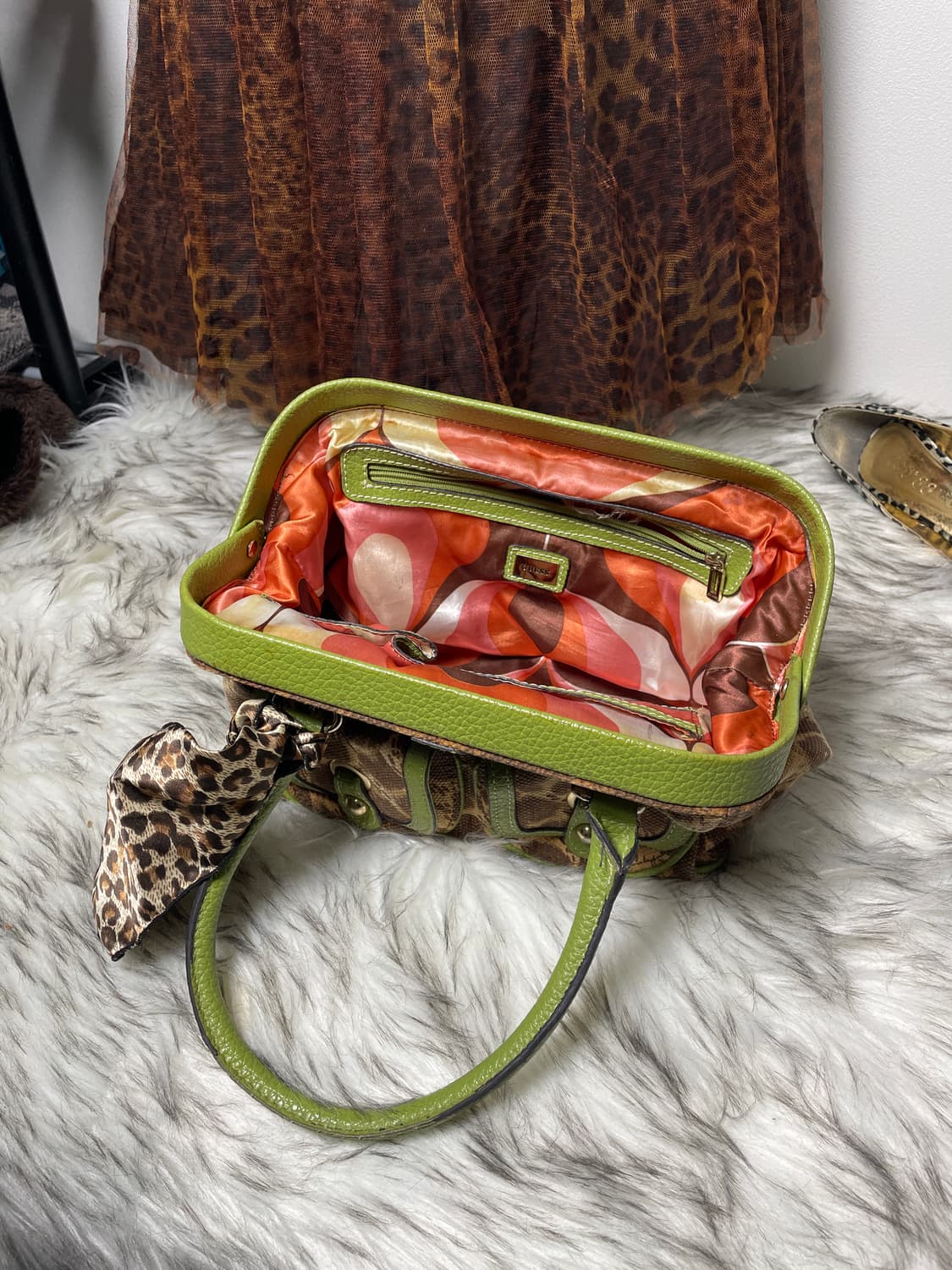 올드 게스 guess 호피 연두 백 상품이미지4