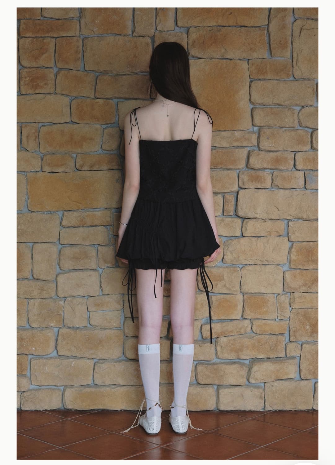 아비에무아 블룸 코튼 슬리브리스 탑 블랙 상품이미지4