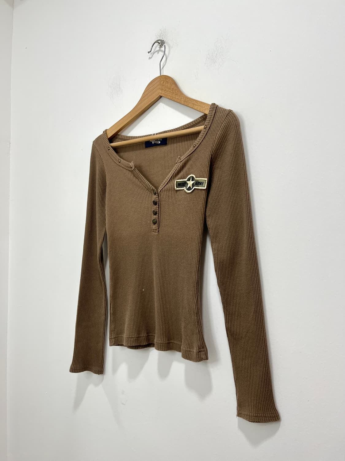 일본빈티지 락펑크 밀리터리 스터드 골지 롱슬리브 티셔츠  상품이미지2