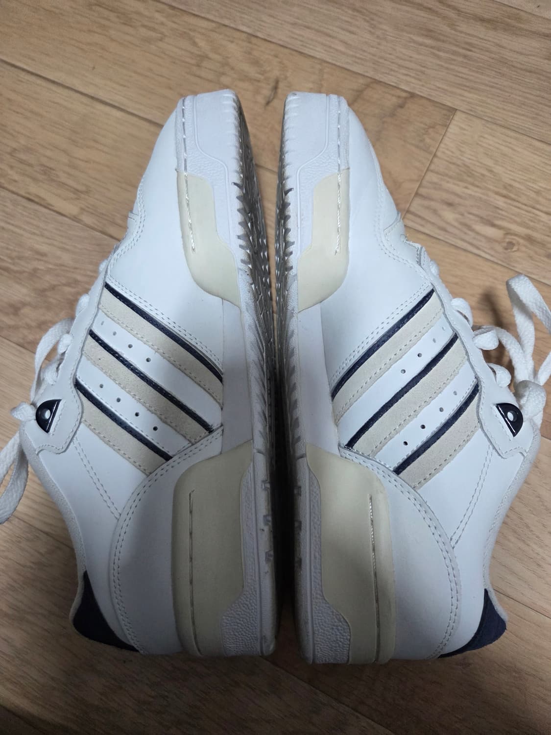 아디다스 라이벌리 로우 255 팝니다 상품이미지3