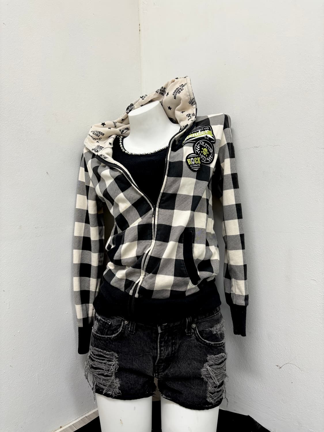 “Vintage” 00’s Mood Black Damaged Hot Pa 상품이미지9