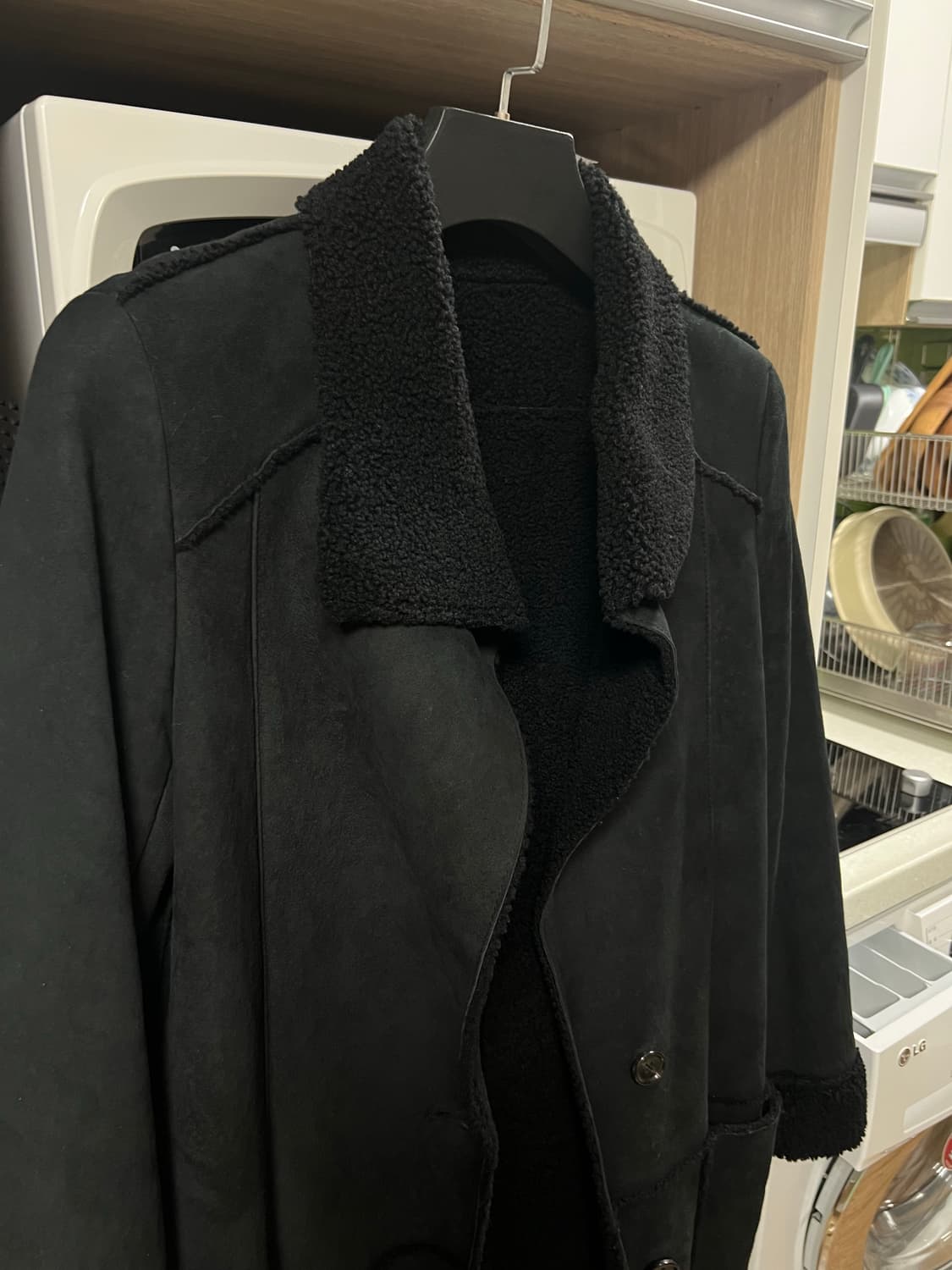 블랙 무스탕 코트 상품이미지2