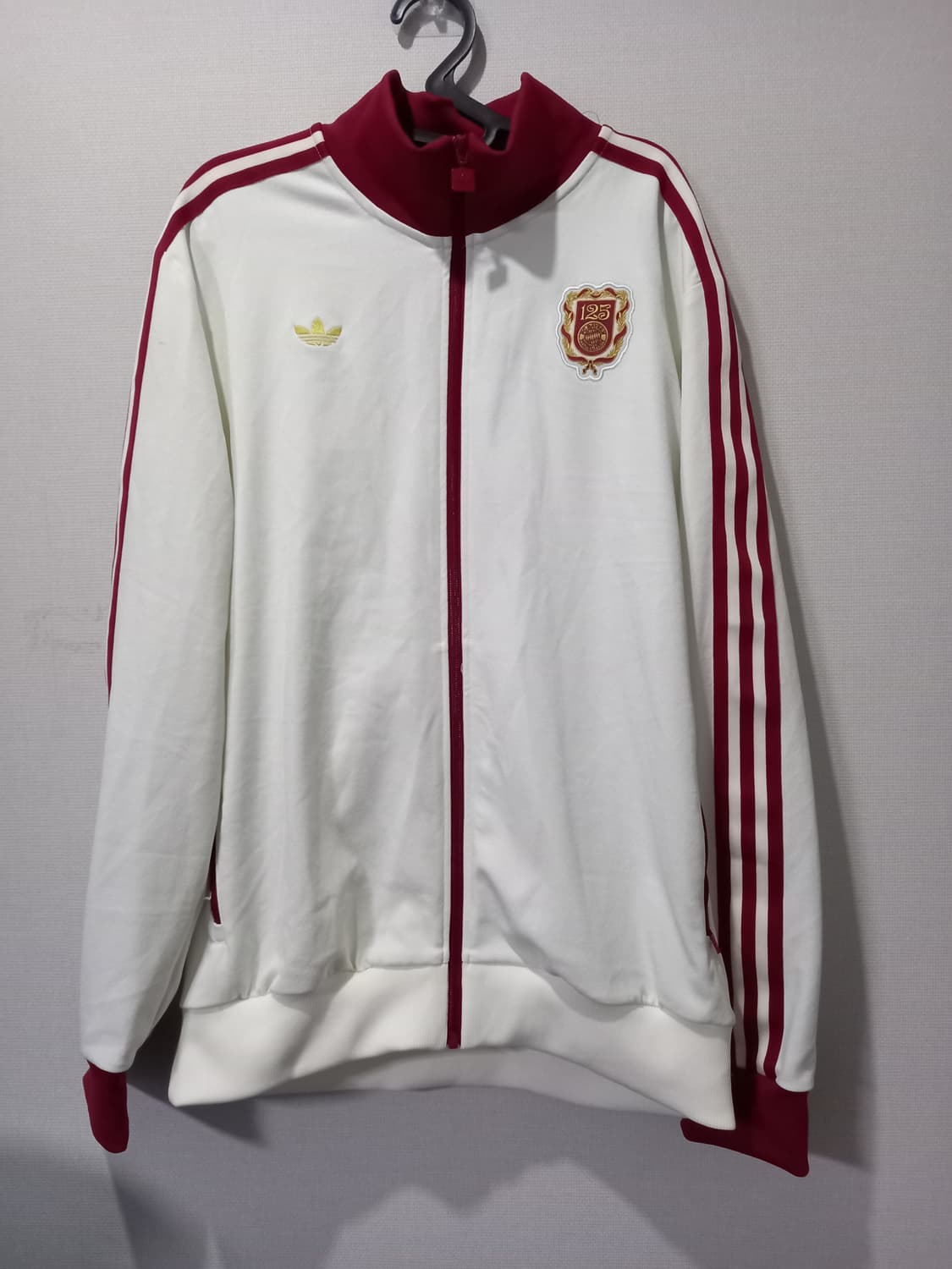 아디다스 FC 바이에른 뮌헨 125주년 화이트 버건디 트랙탑 져지 110 상품이미지1