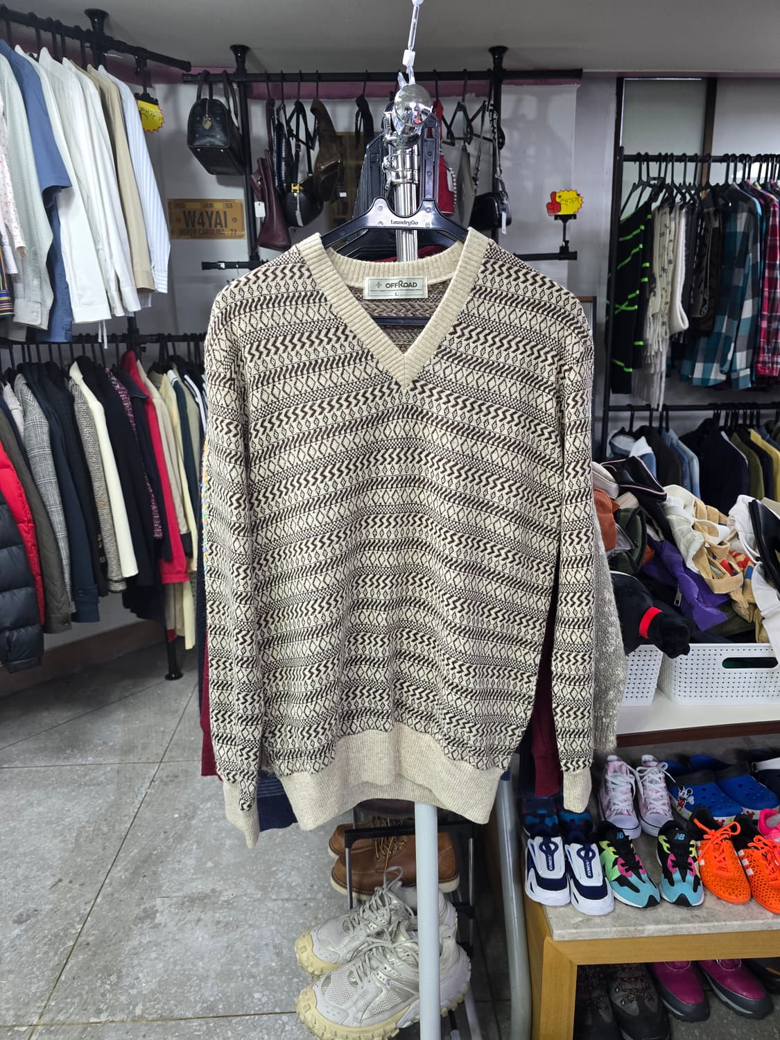 OFFROAD 브이넥 패턴 니트 (1254) 상품이미지1