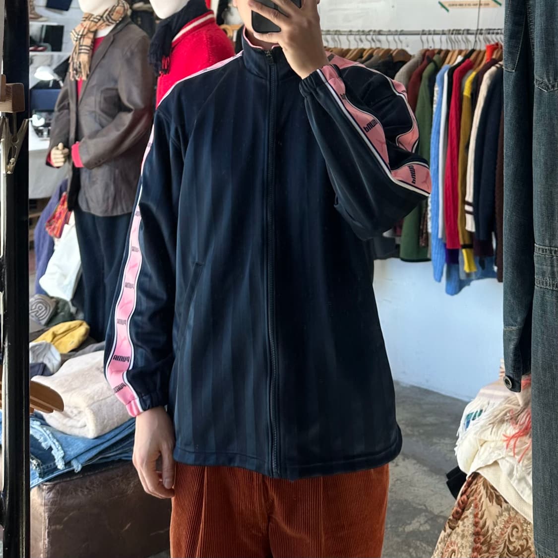 (착용컷) PUMA 올드스쿨 트랙 자켓 (남성용 100) 상품이미지3