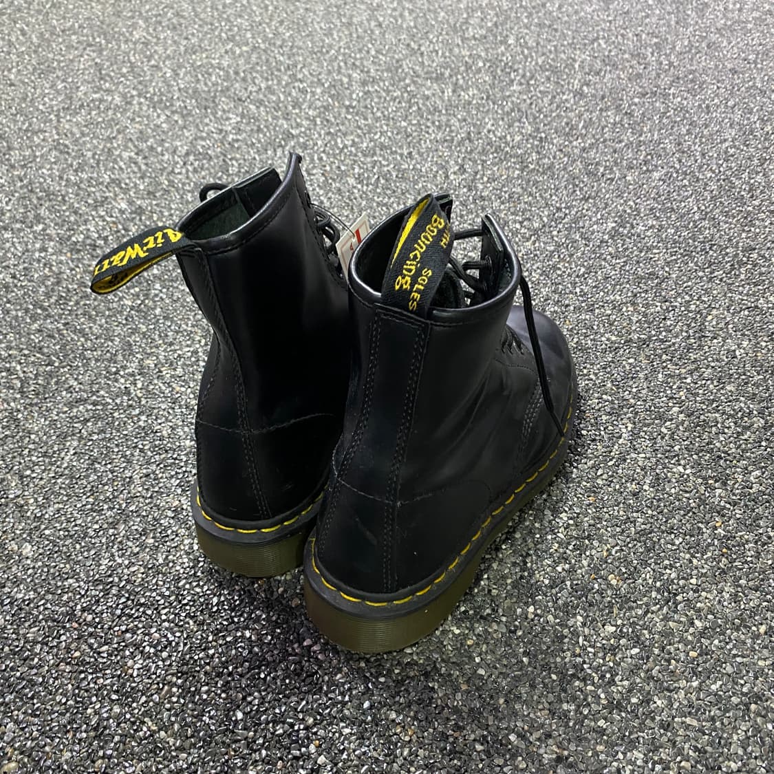 닥터마틴 1460 8홀 부츠 B3235 상품이미지4