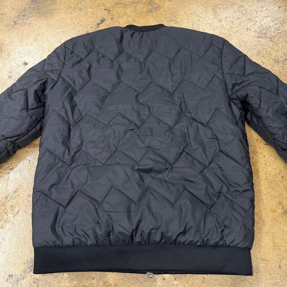 아디다스 블랙 패딩 상품이미지4