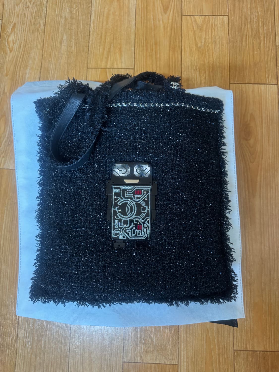 2017 샤넬 로봇 트위드 토트백 상품이미지4