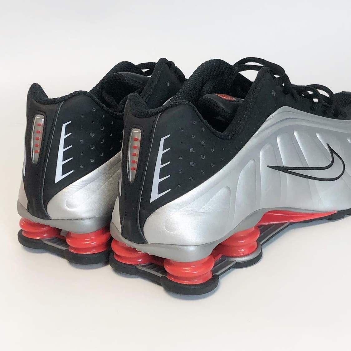 나이키 샥스 R4 블랙 메탈릭 실버 285 상품이미지1