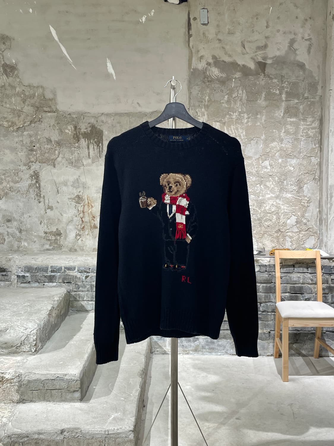 폴로 랄프로렌 블랙 코코아 베어 크루넥 스웨터 상품이미지1