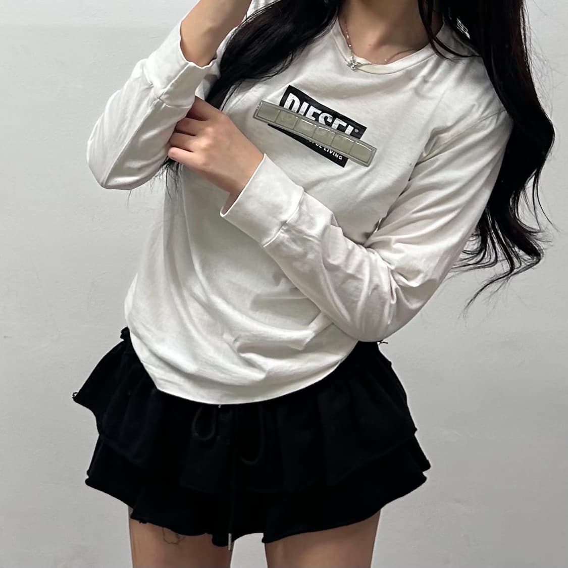 디젤 박스로고 화이트 롱슬리브 상품이미지2