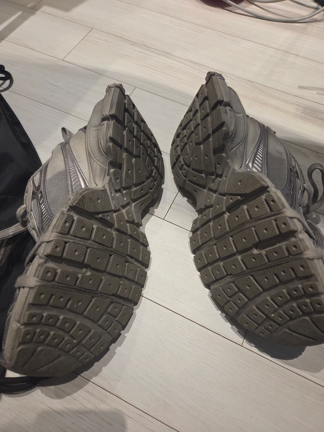 발렌시아가 3xl 그레이 40사이즈 상품이미지4