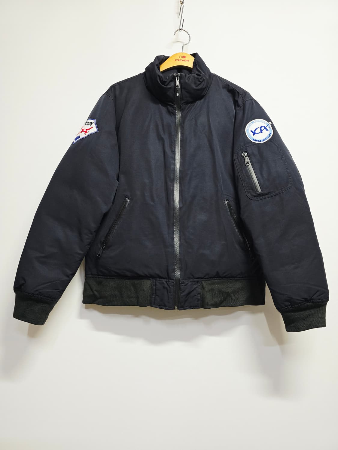 리바이스 네이비 항공 다운점퍼 패치 디자인 상품이미지1