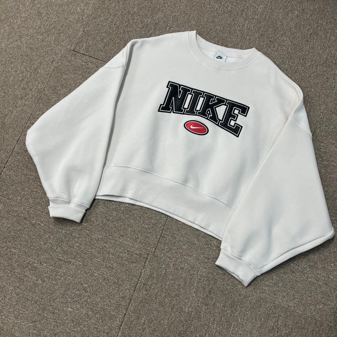 나이키 빅로고 맨투맨 상품이미지1