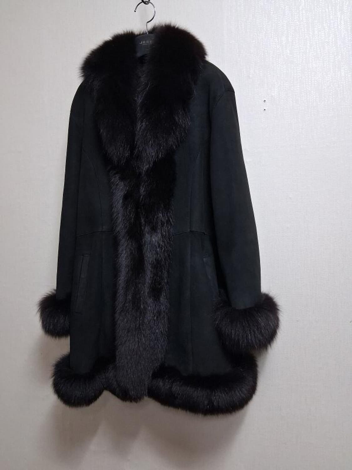 FONTELLI 여성 오리지날 블랙 무스탕 
검정양털무스탕 66 상품이미지1