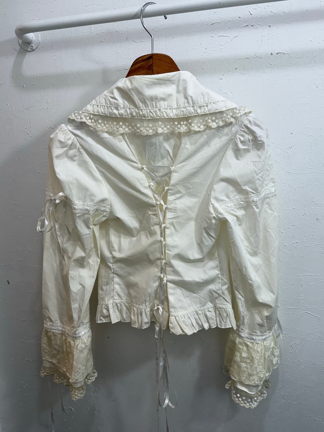 BODY LINE 코르셋 포인트 도트 카라 쉬폰 블라우스 코디🍩 상품이미지7