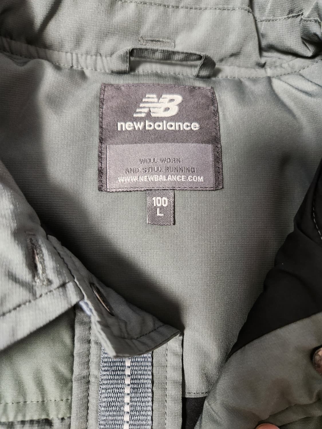 뉴발란스 퀼팅다운자켓 NBNQ543013카키 남성 덕다운점퍼 사이즈100 상품이미지7