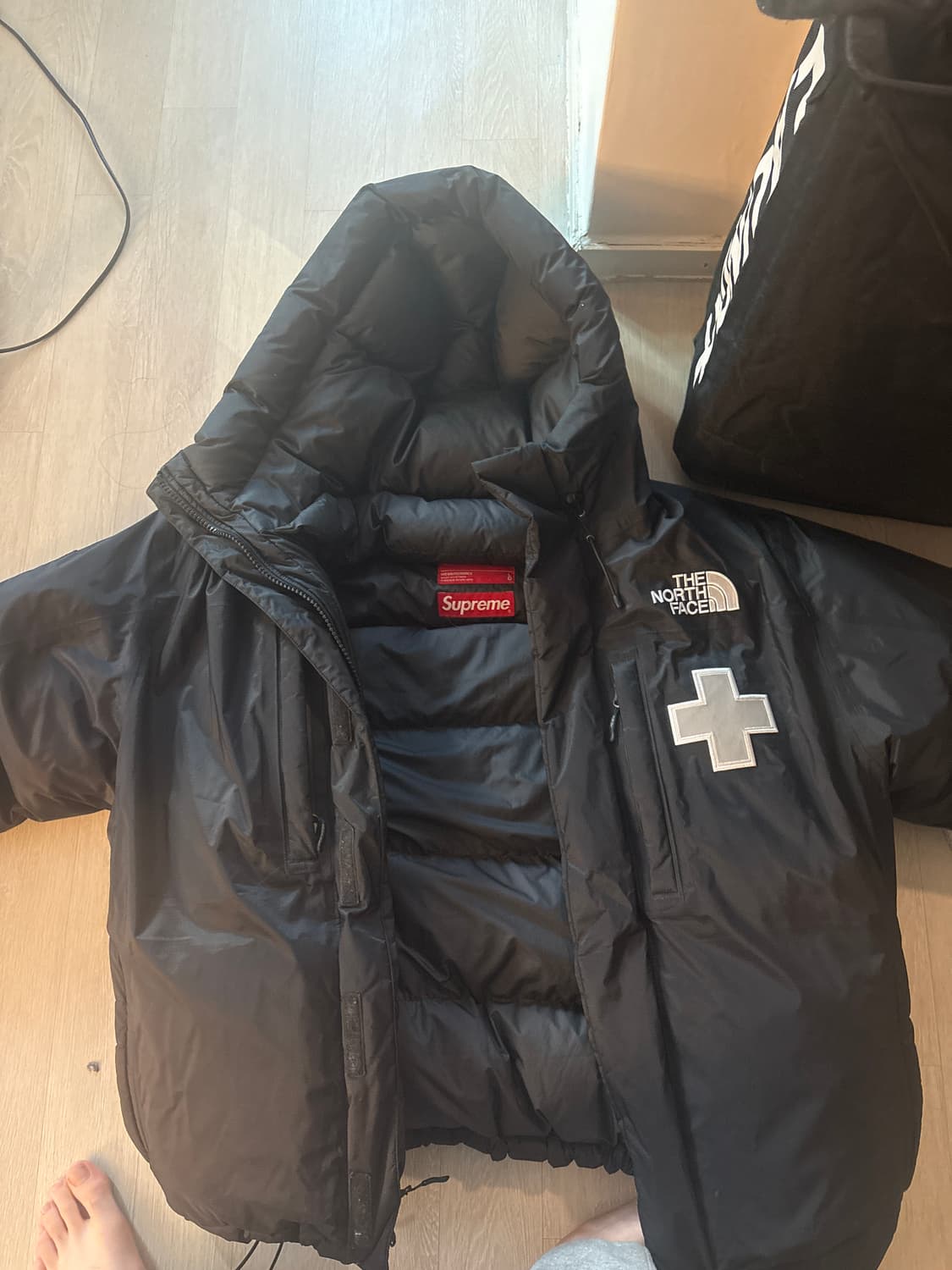 슈프림 노스페이스 서밋패딩 L 상품이미지2