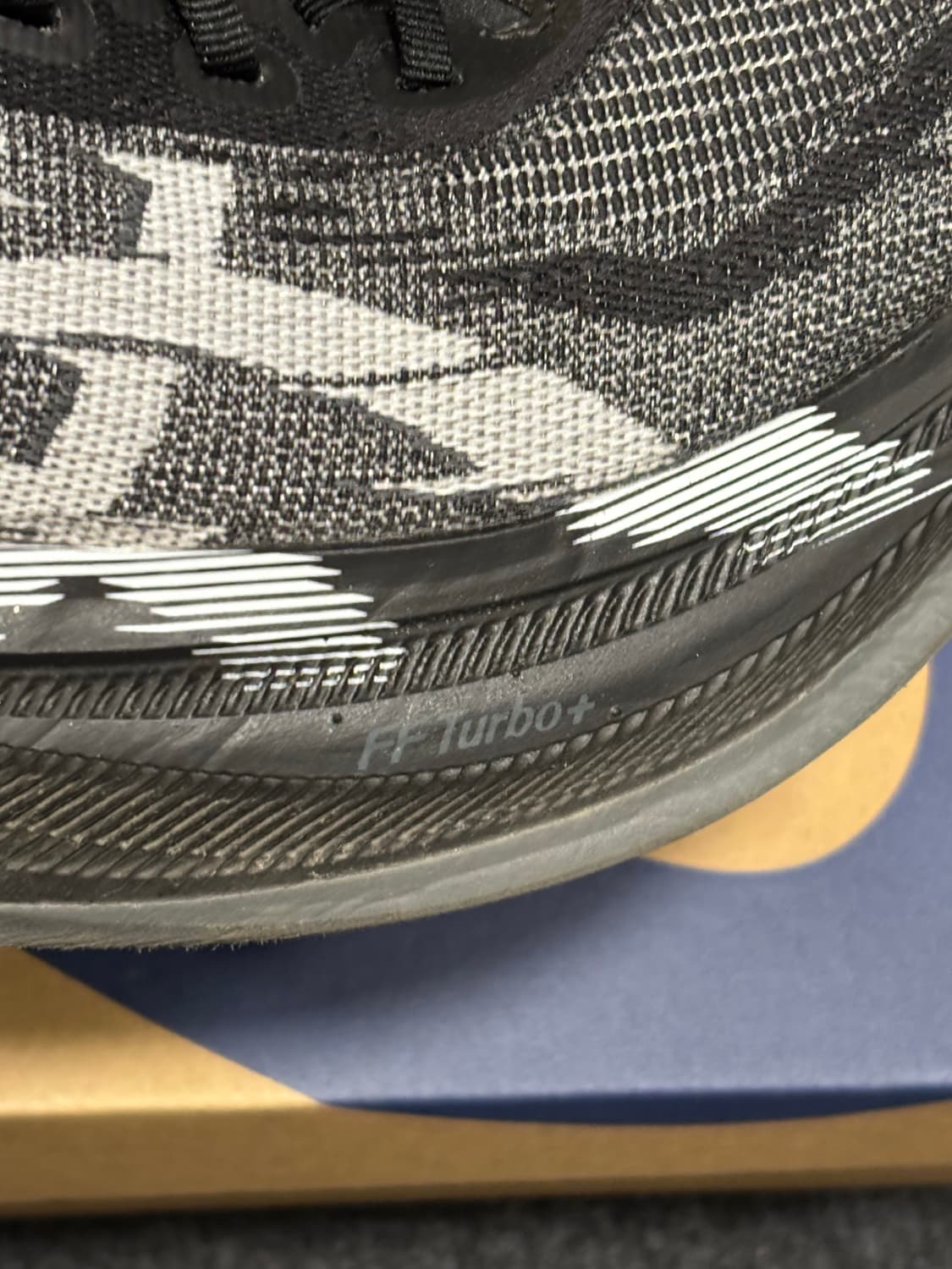 아식스 슈퍼블라스트2 블랙 265 상품이미지3