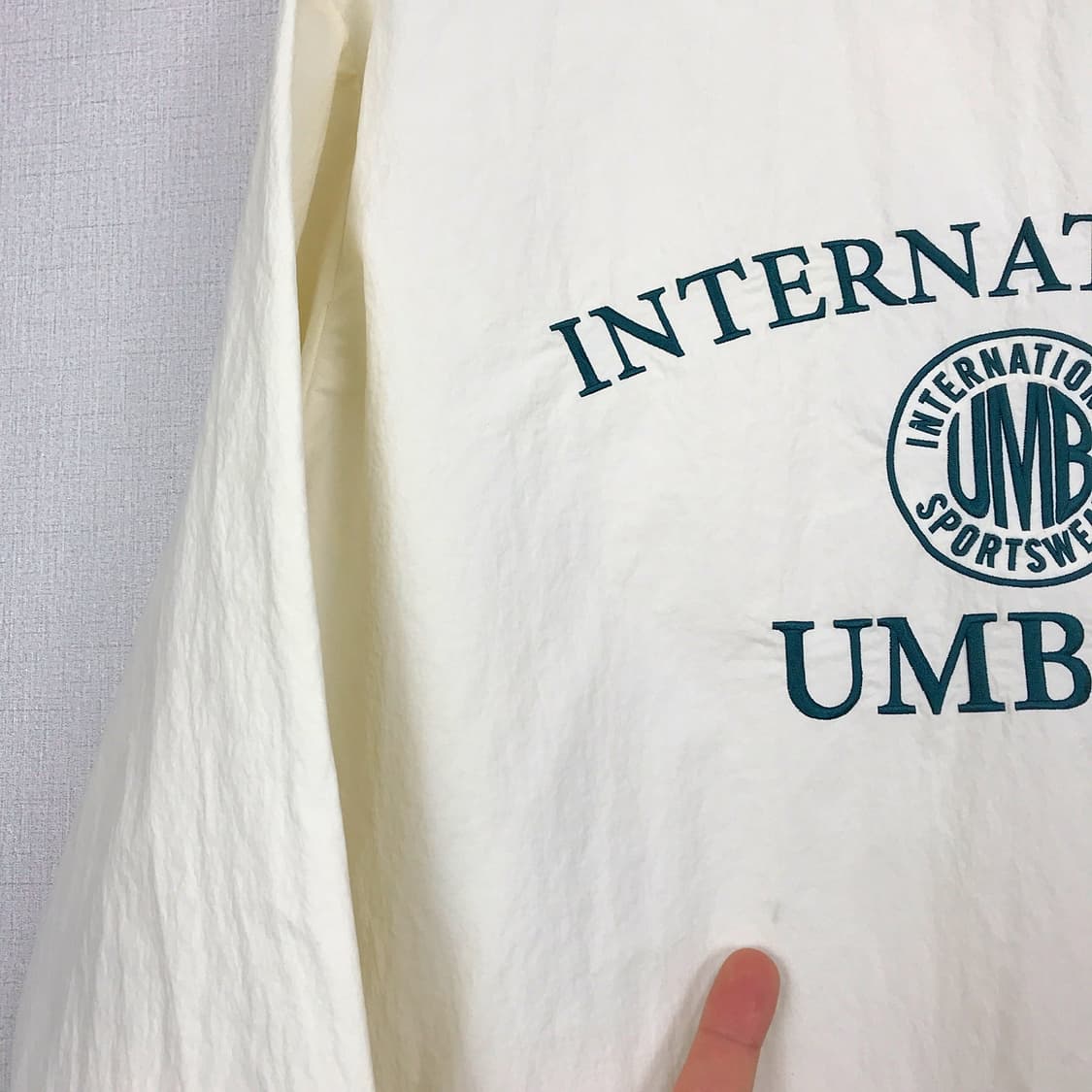 엄브로 Umbro 아치레터링 피스테 긴팔 S (90) 상품이미지5