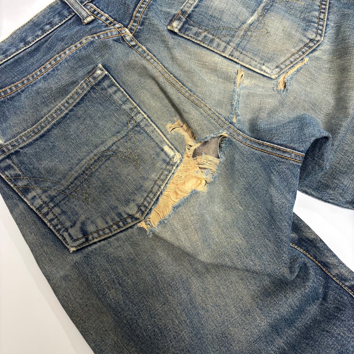 에드윈 505 오렌지 탭 데미지 컷오프 스트레이트 데님 팬츠 상품이미지8