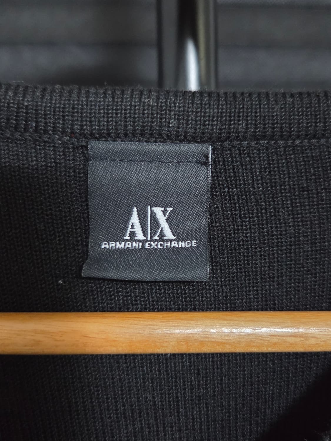 [아르마니 익스체인지] 레드 스티치 브이넥 울 니트 | 00209 상품이미지3