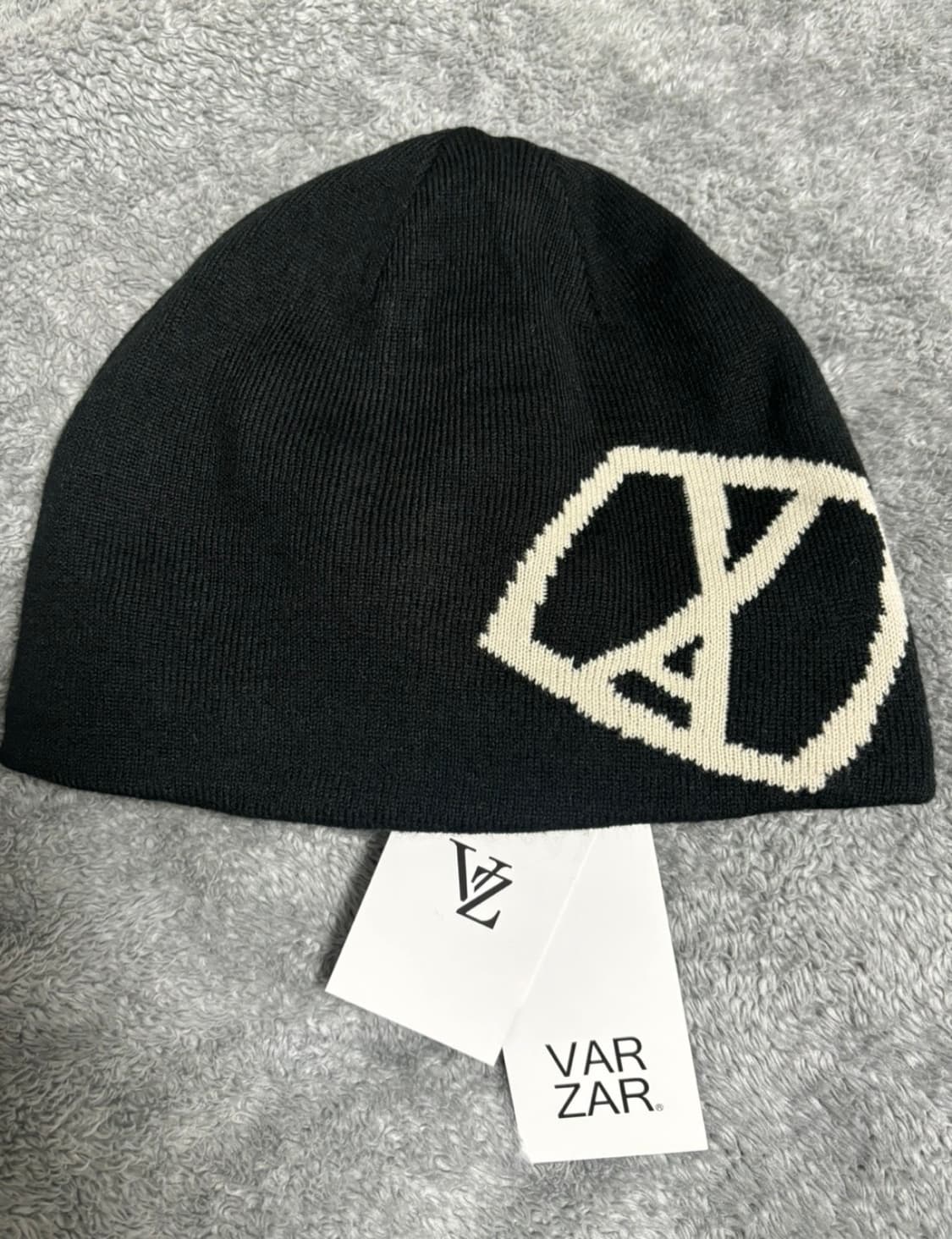 VAZAR 스퀘어 자가드 비니 블랙 상품이미지2