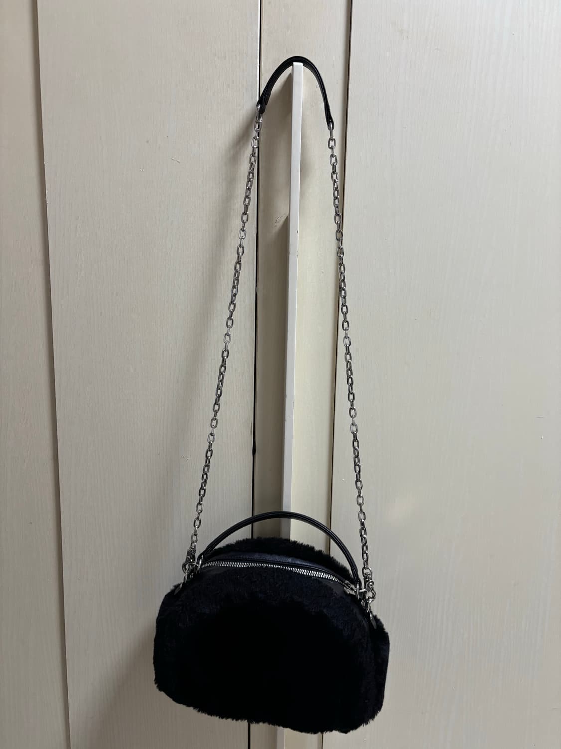 마가린핑거스 퍼 크로스백 상품이미지3