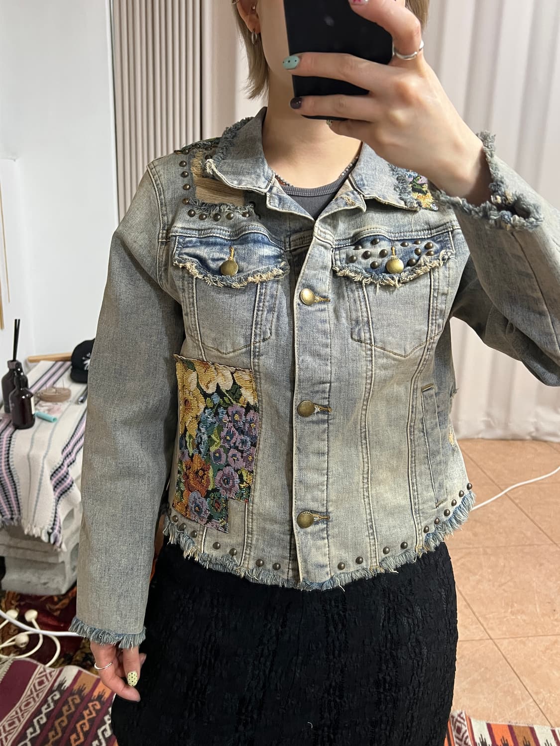 여성 웨스턴 스터드 패치 디테일 데님 자켓  상품이미지1
