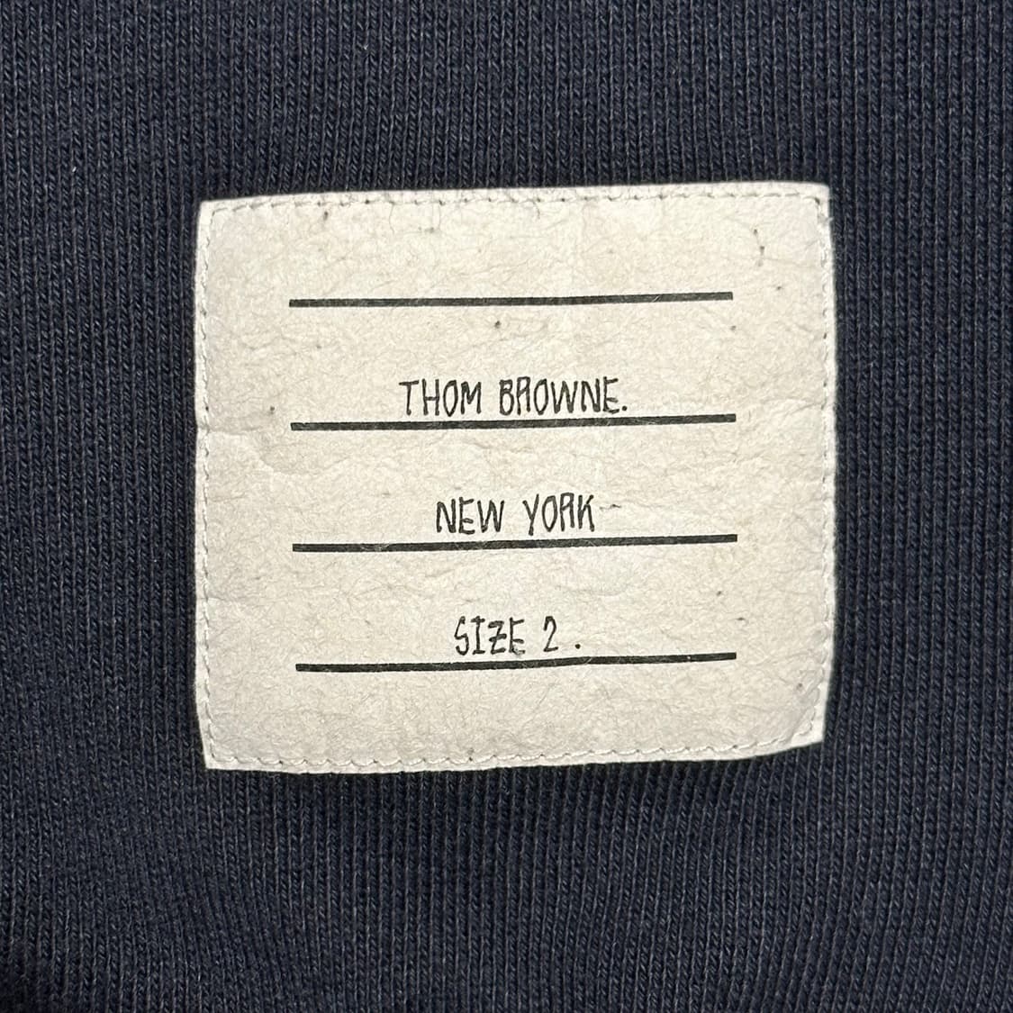 [2] 톰브라운 백삼선 맨투맨 네이비 상품이미지3