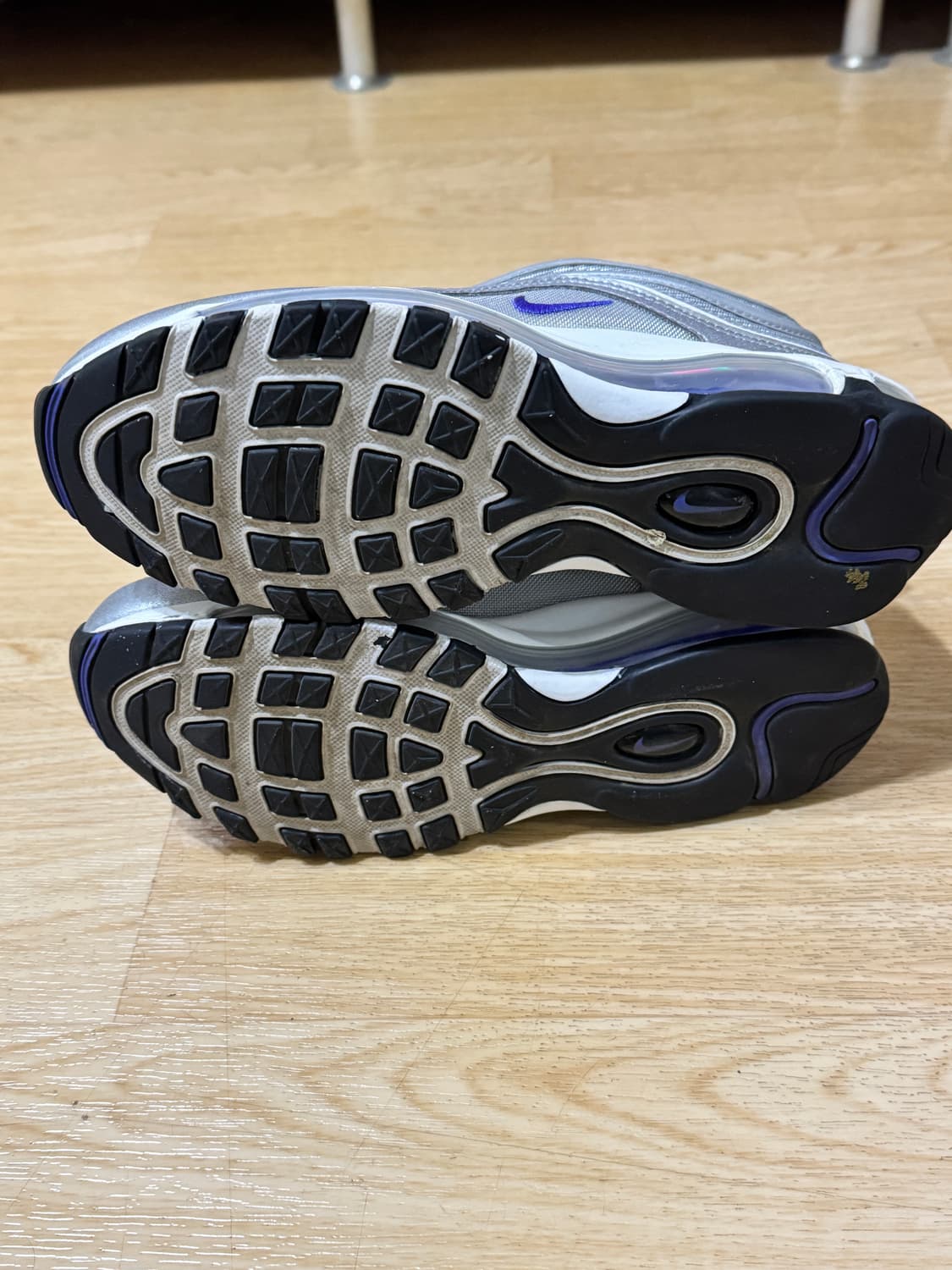 나이키 에어맥스 97 메탈릭 실버 260mm 상품이미지9