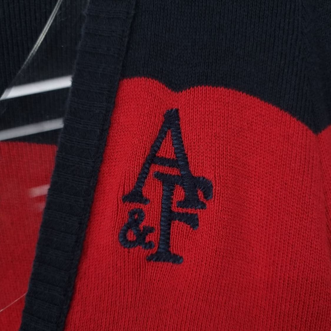 [아베크롬비] 로고 자수 볼드 스트라이프 브이넥 니트 가디건 M19085 상품이미지6