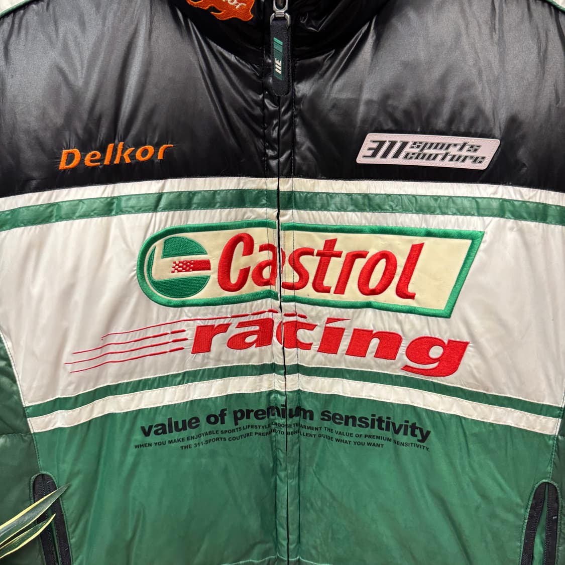 빈티지 올드스쿨 레이싱 패딩 자켓 전면 레이싱 로고 포인트 블랙 상품이미지5