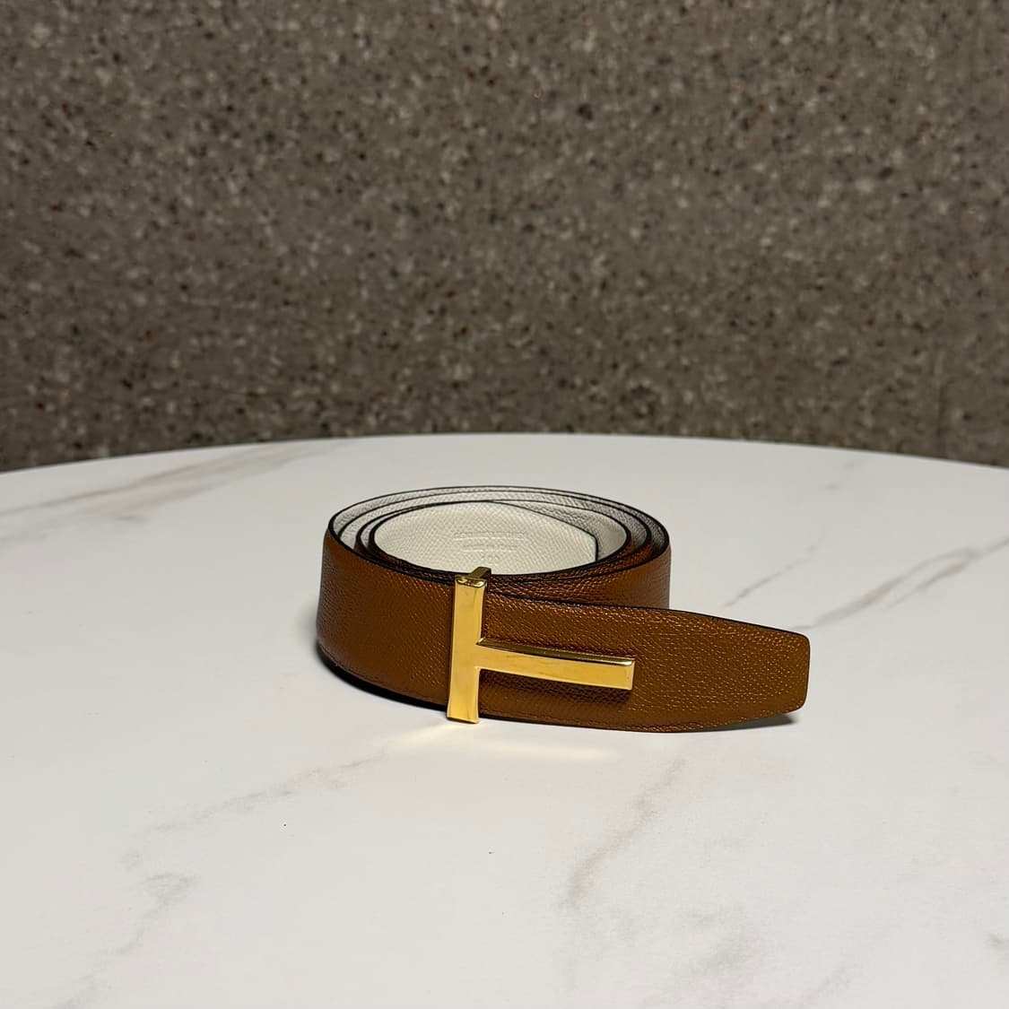 톰포드 T로고 금장 리버서블 벨트 상품이미지1